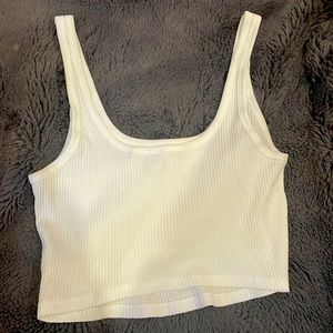 This is a white top that I only used once but it didn’t fit me it’s good quality